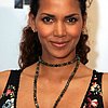halle_berry_25.jpg halle_berry_25.jpg
