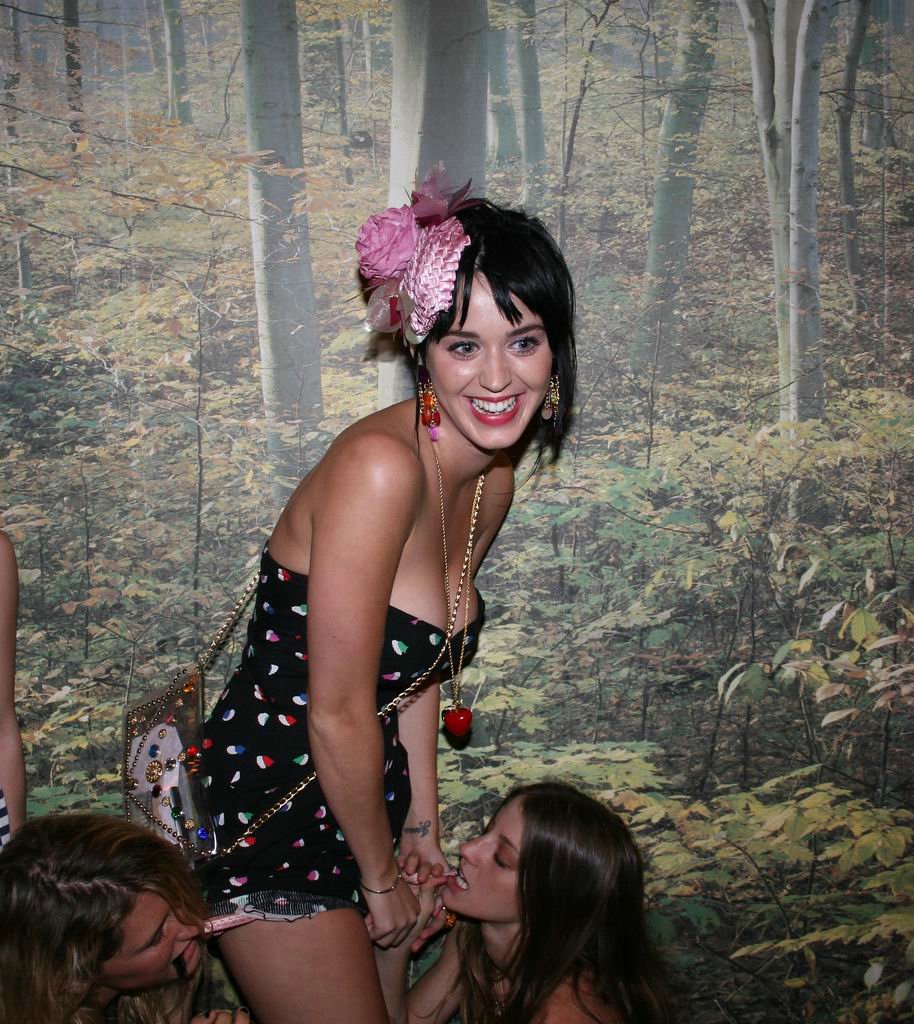 Thanks Hot naked girls kyty perry Phrase Let's Hot naked girls kyty perry really. join