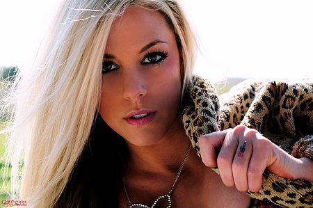 got_gisele_02.jpg