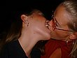 kissing_girls_045.jpg
