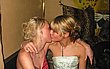 kissing_girls_074.jpg