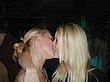 kissing_girls_096.jpg