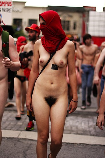 naked_protester_91.jpg
