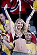 sexy_soccer_fans_02.jpg
