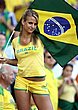 sexy_soccer_fans_07.jpg
