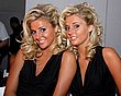 sexy_twins_22.jpg