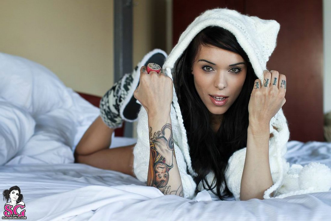 suicide_girls_05.jpg