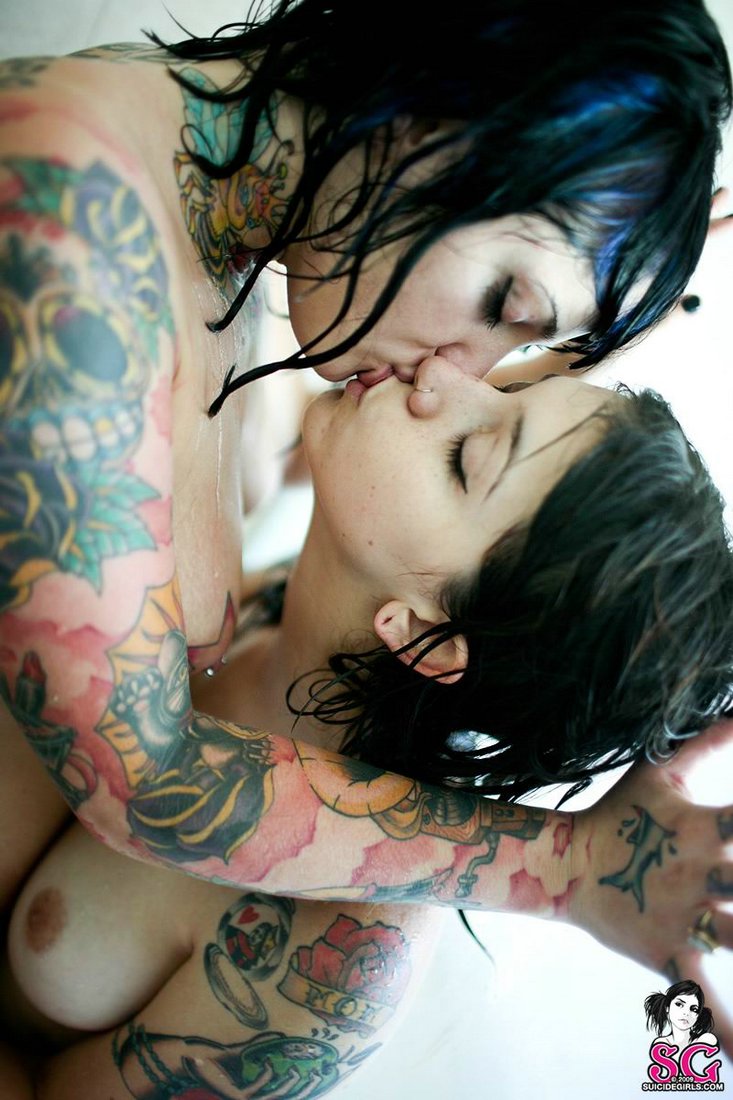 Very large anal porn Ameture women naked outdoors