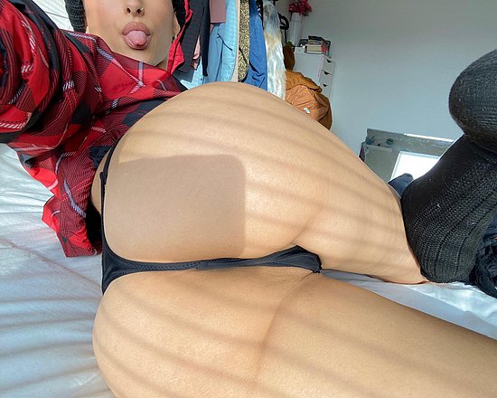 bonus_butts_11703.jpg