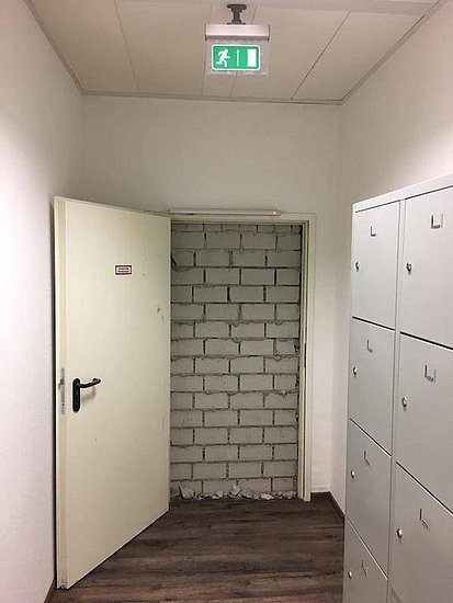 22768.jpg